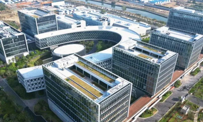 小程序与APP定制开发选型对比：南京拾亿叁科技方案参考